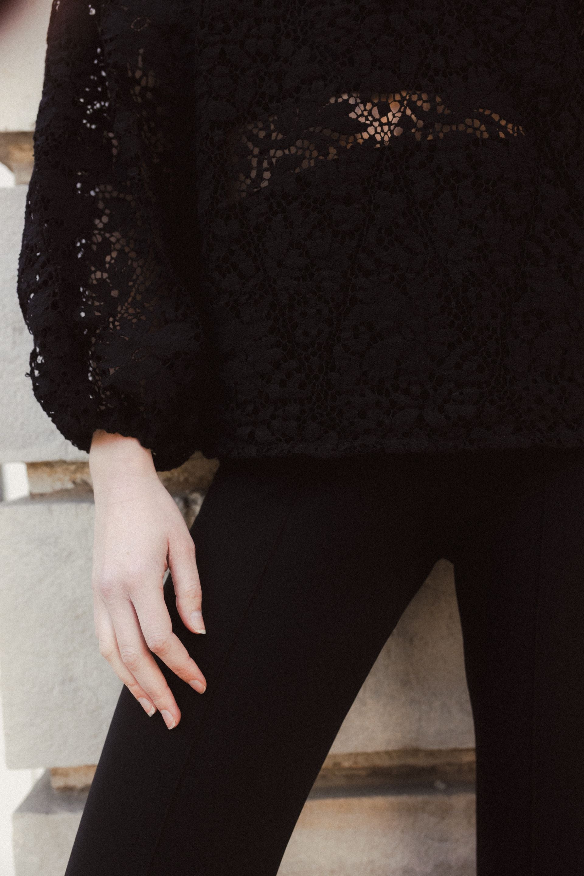 Blouse Fame Guipure Noire