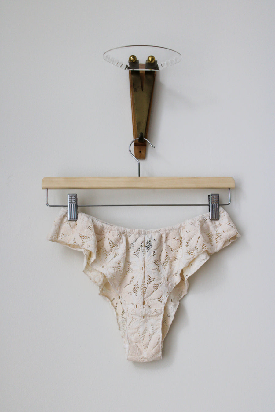 Tanga Cucu Dentelle Marguerite