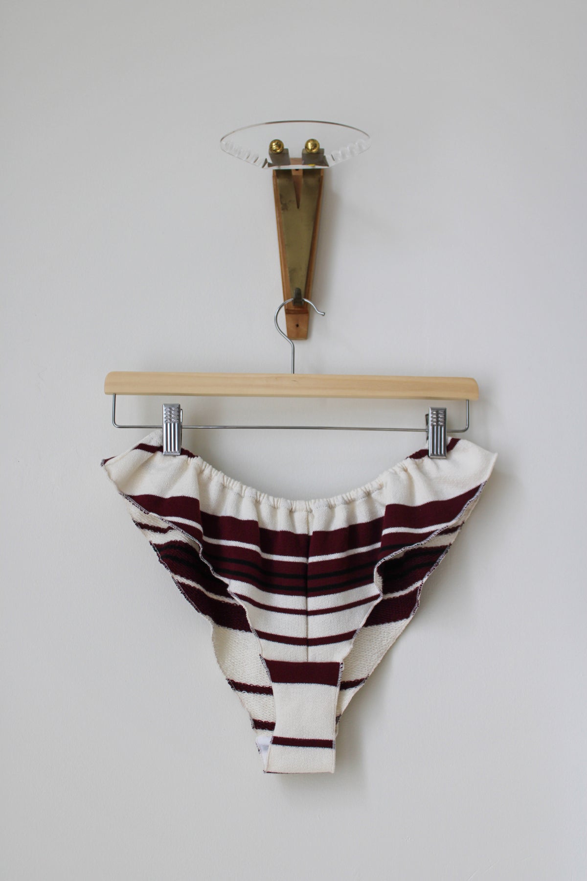 Tanga Cucu Rayure écru bordeaux